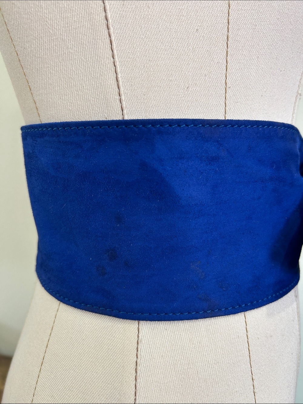 80’s Trussardi suede, leather, wide cobalt belt small - Picture 5 of 8